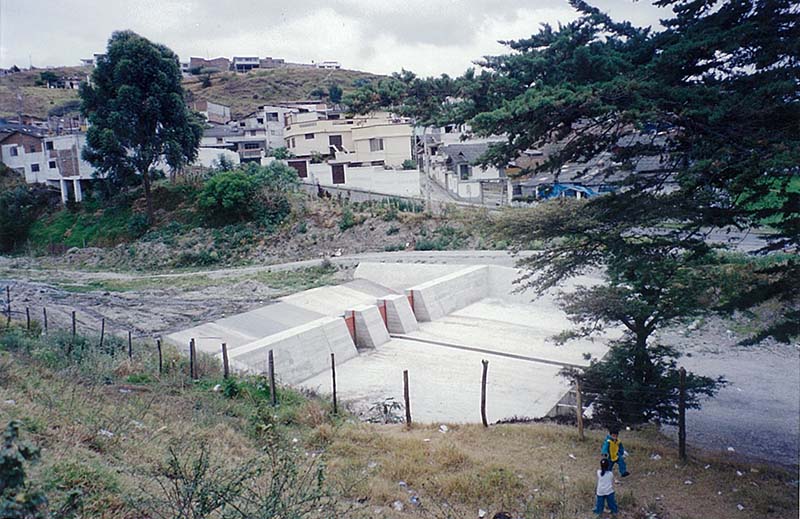 Road and Sewage Reconstruction in Loja， Ecuador